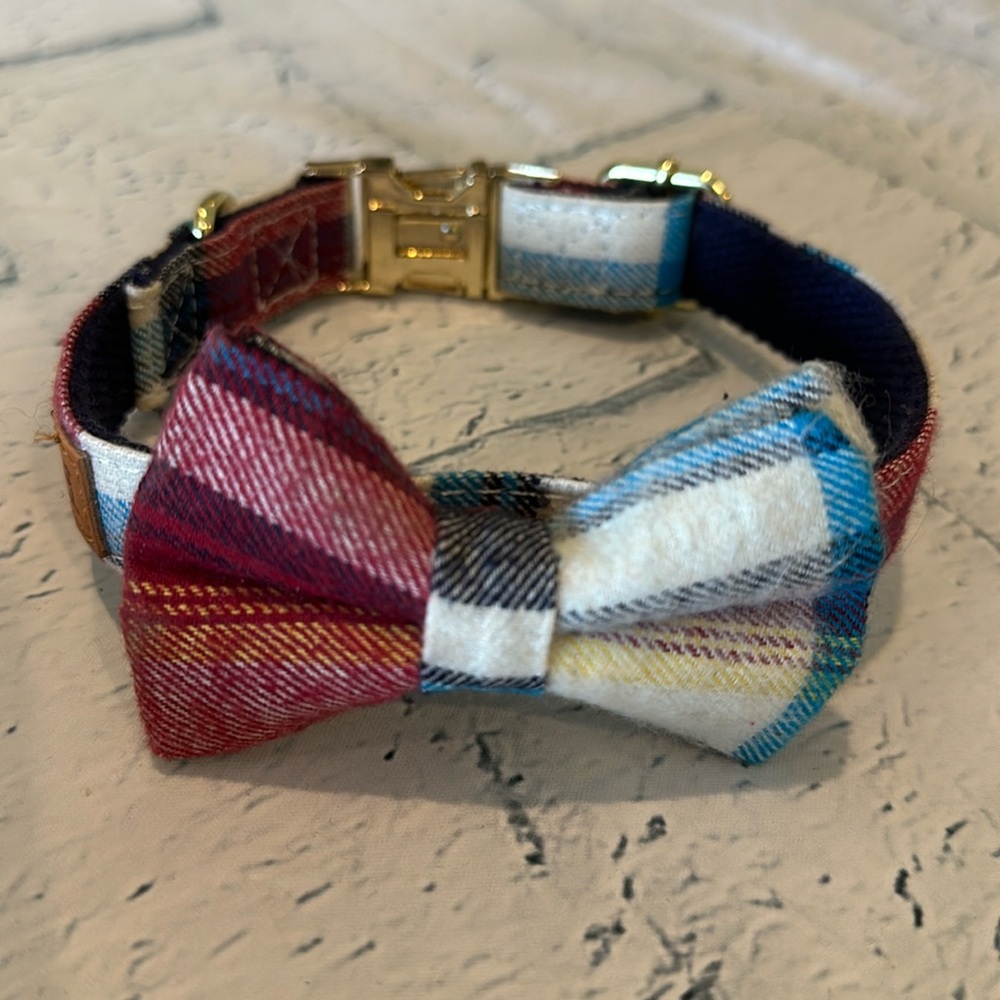 NWOT Flannel bow tie collar